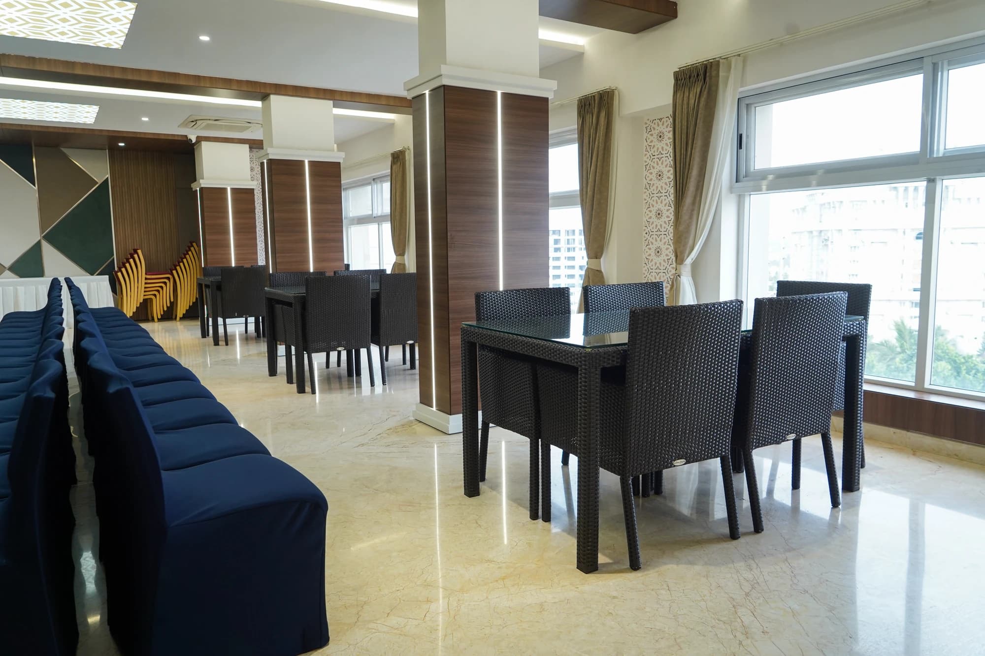 03 - Dining Area