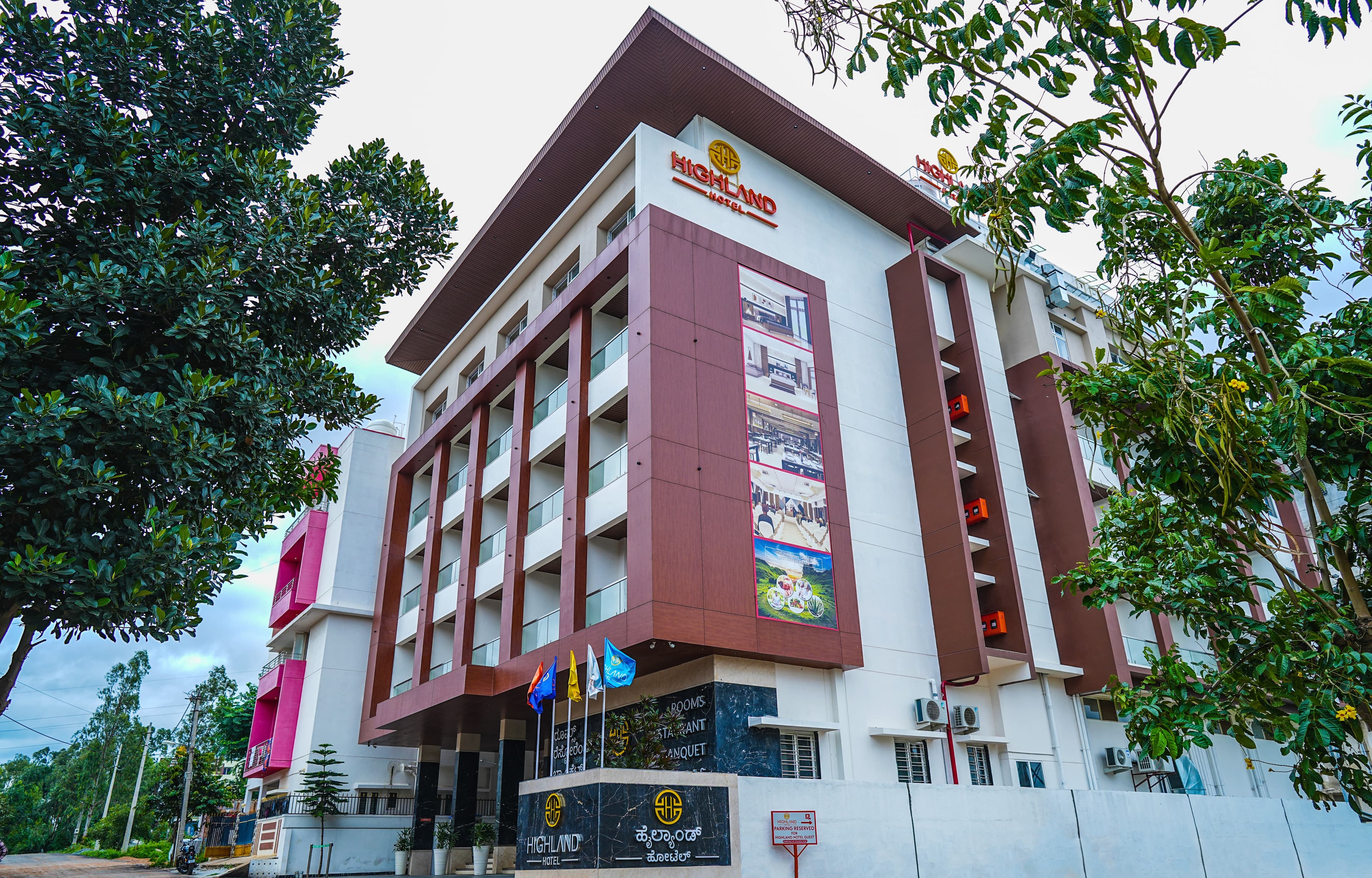 Highland Hotel Exterior & Lawns